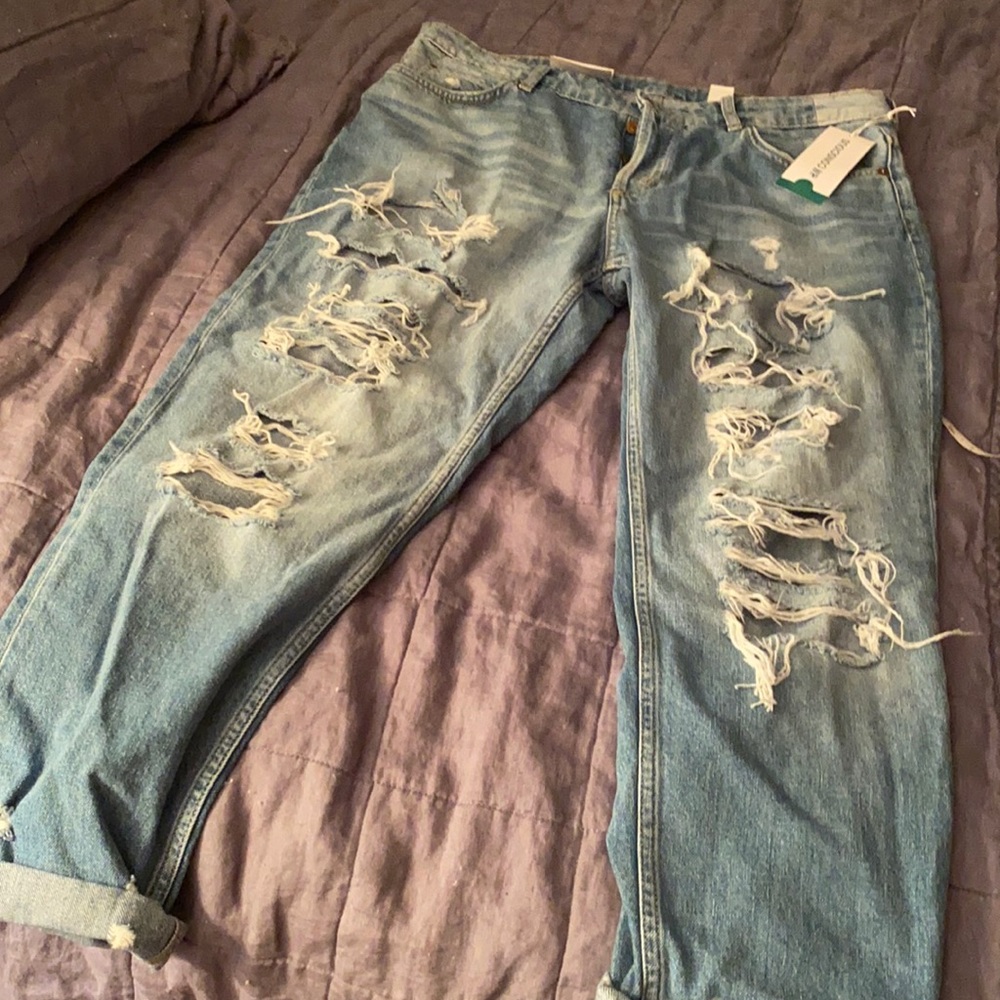 NEW With tags H&M boyfriend jeans